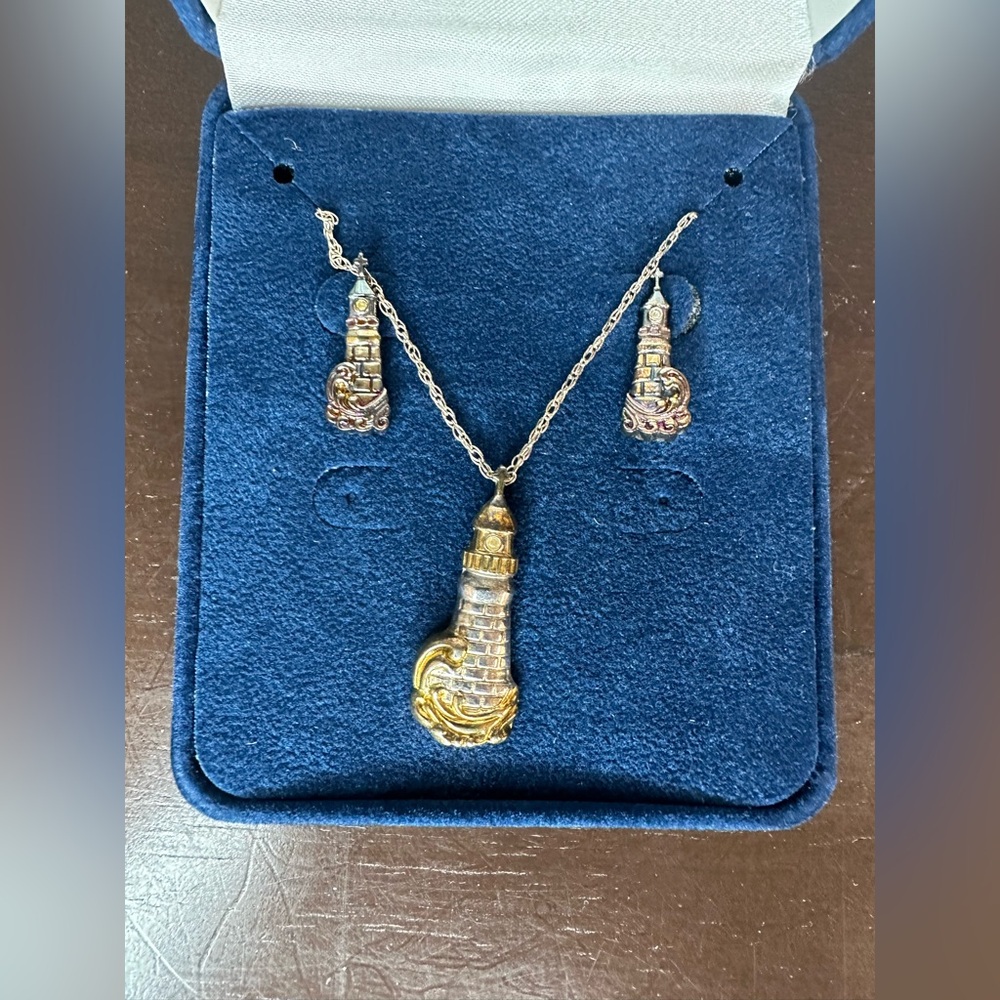 Bradford Exchange "Light of Hope" diamond lighthouse necklace matching earrings - Picture 2 of 8
